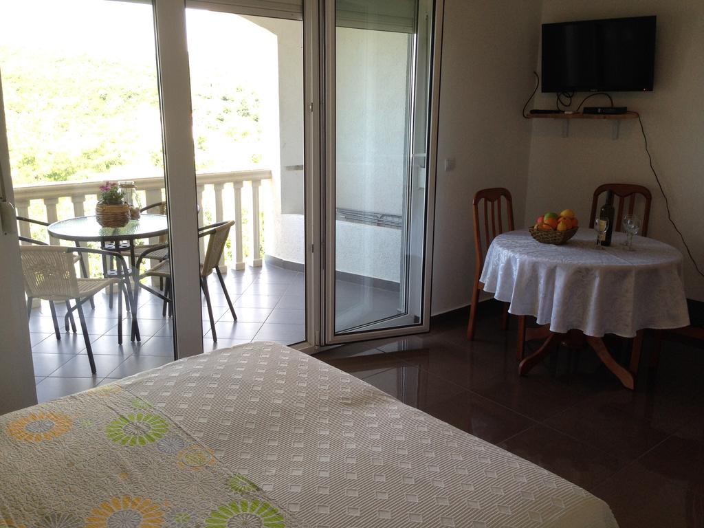 Apartmani Lazarevic Luštica Dış mekan fotoğraf
